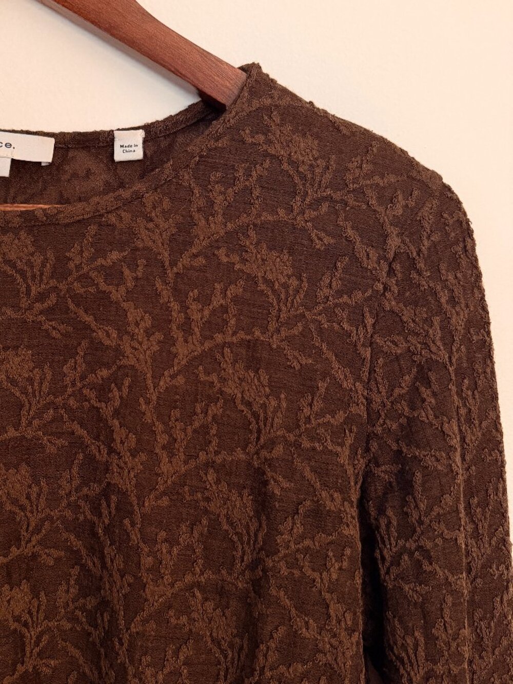 Vince Women's Textured Brown Long-Sleeve, Size M, Excellent Condition